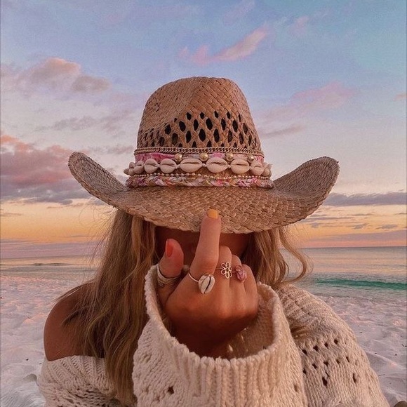 Meet your Posher, Marinna - Picture 1 of 1